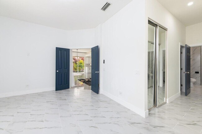 Foto del edificio - 249 NW Bentley Cir