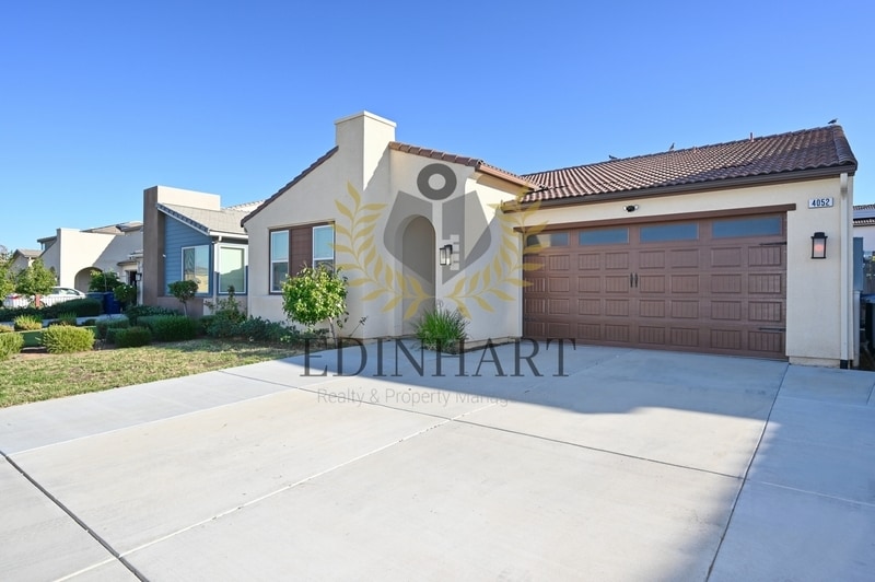 Foto principal - 4052 Sussex Ave