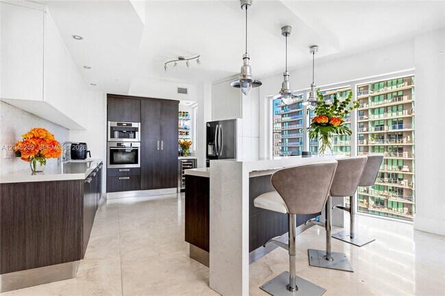 Foto del edificio - 60 SW 13th St