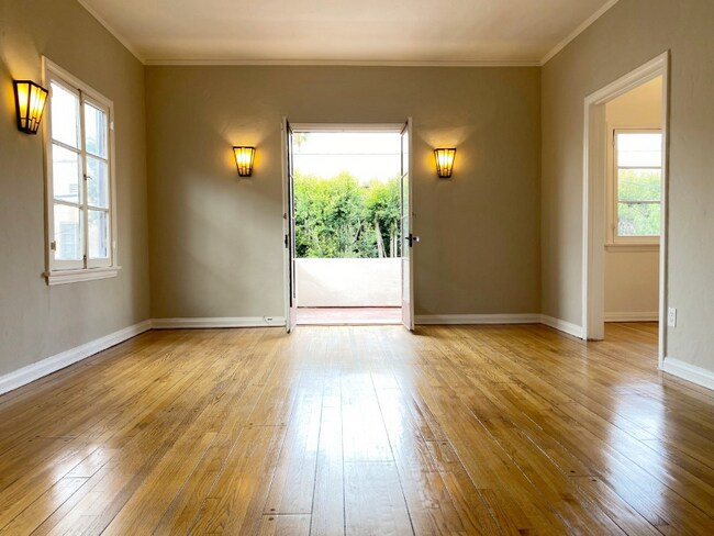 Foto del edificio - 415 Cloverdale Ave