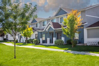 Building Photo - Mountain View Townhomes