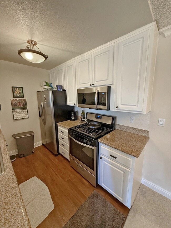 Foto del edificio - 5000 Whitsett Ave