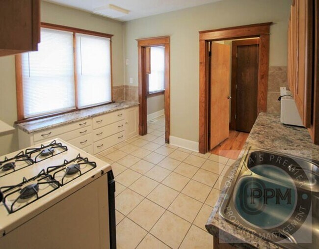 Foto del edificio - READER 4210