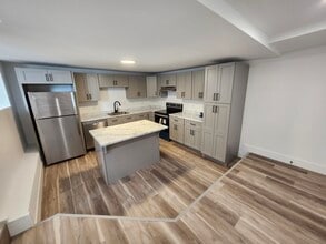 Building Photo - 222 Britain St