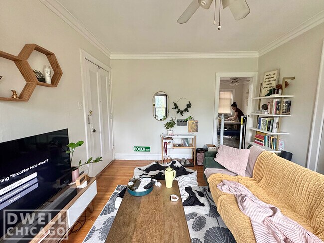 Foto del edificio - 2119 W Giddings St