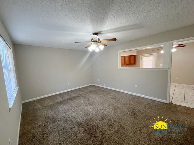 Building Photo - Charming 3 Bedroom Home in Crestview!