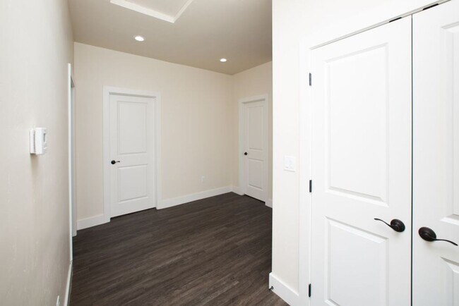 Foto del edificio - 533-533 Grande Ave