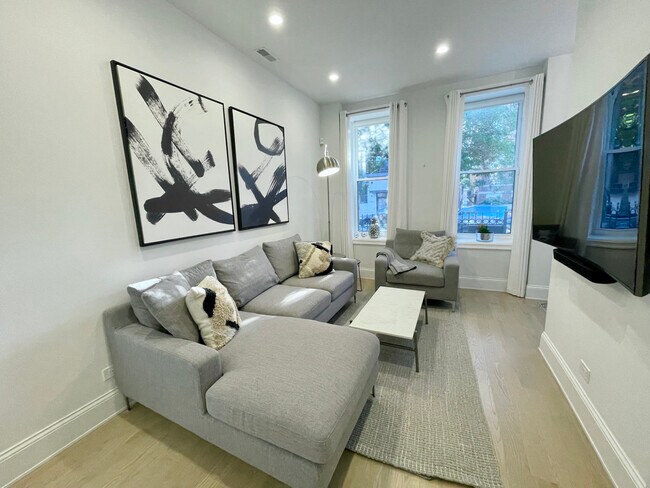 Foto del edificio - 1241 N Bosworth Ave