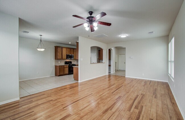 Foto del edificio - 14555 Gleaming Rose Dr