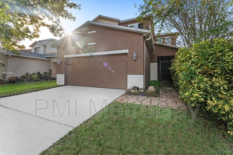 Foto principal - 9135 Mirah Wind Pl