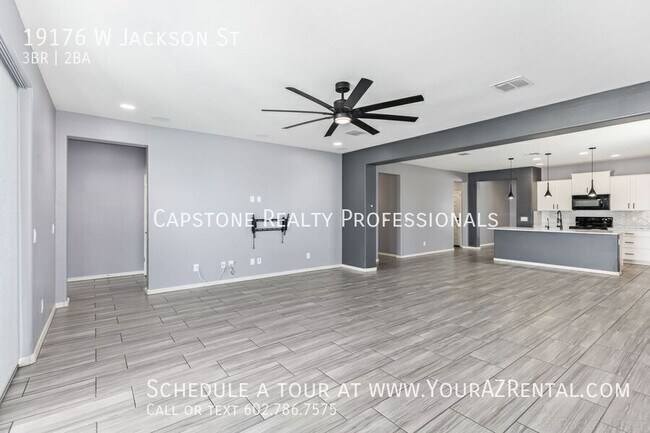 Foto del edificio - 19176 W Jackson St