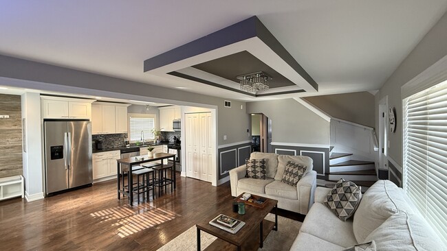 Building Photo - 8408 S Lorel Ave