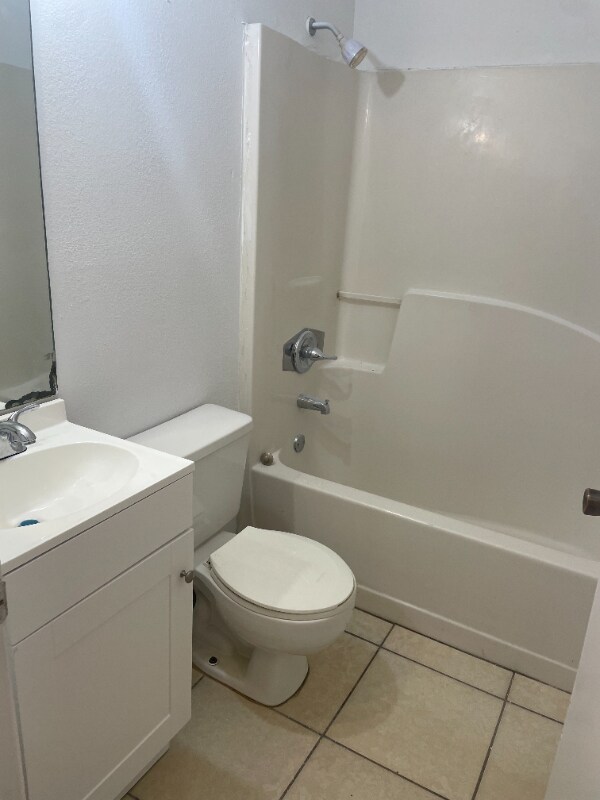 Building Photo - 3211 Sabal Palms Ct