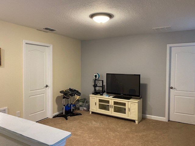 Foto del edificio - 15025 Evergreen Oak Loop