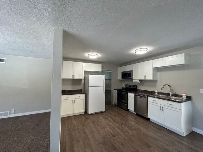 Foto del edificio - 3 Bedroom 1.75 Bathrooms House in Springvi...