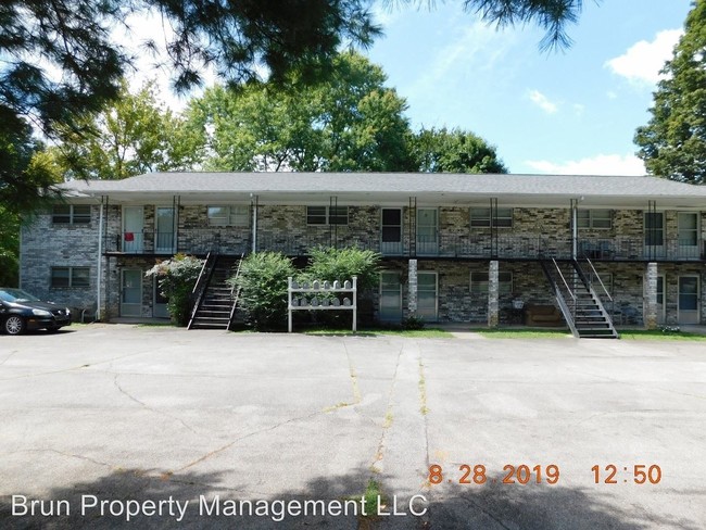 Building Photo - 3216 Garden Dr