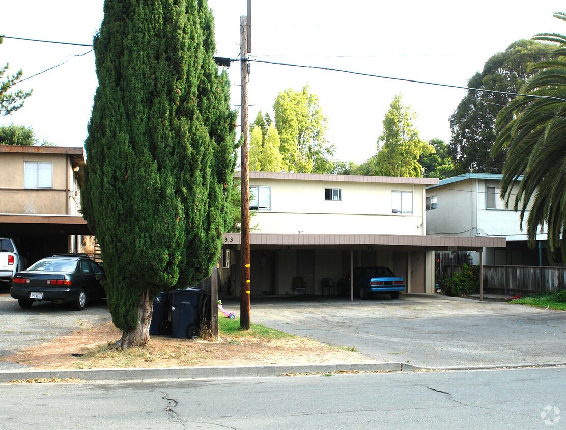 Primary Photo - 433-439 E L St