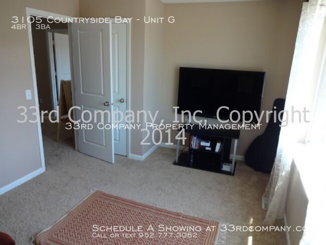 Building Photo - Desirable End Townhome in Stonemill Farms!