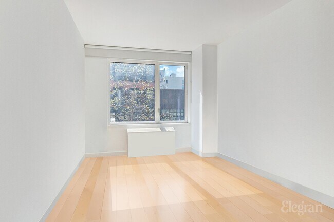 Building Photo - 34 N 7th St