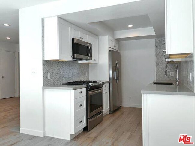 Foto del edificio - 853 Hayworth Ave