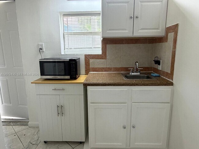 Building Photo - 8258 SW 148th Pl
