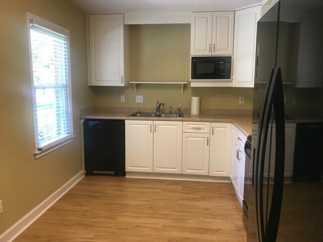 Building Photo - 4929 Seabrook Ct