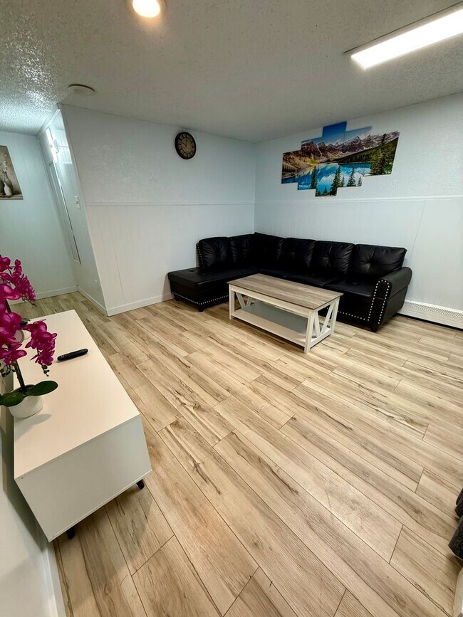 Foto del edificio - 760 8th Ave