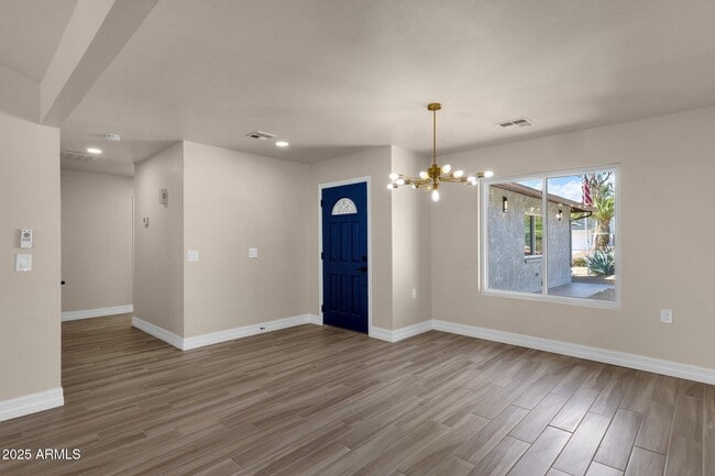 Building Photo - 4913 E Acoma Dr