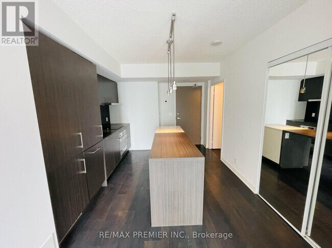 Photo du bâtiment - 88 Harbour St