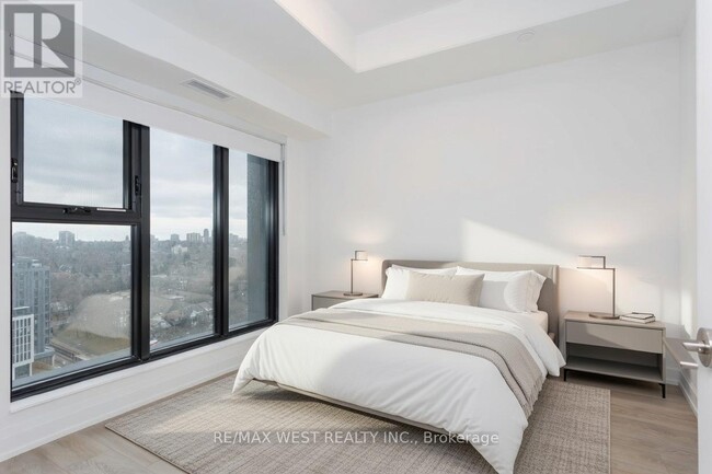 Building Photo - 20 Soudan Ave