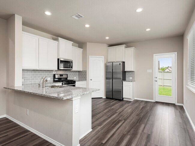 Foto del edificio - 9278 Inland Leather Ln