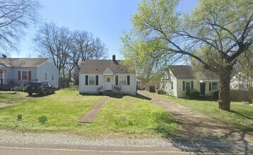 Building Photo - 836 Seymour Ave