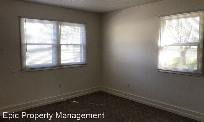 Foto del edificio - 3 br, 1 bath House - 3701 SW 38TH ST