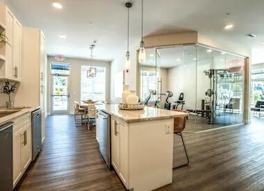 Foto del edificio - 226 E Lockwood Ave