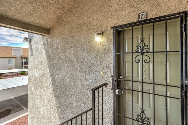 Building Photo - 2981 Country Manor Ln