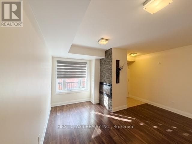 Building Photo - 318 John St.