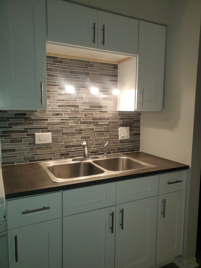 Foto del edificio - 1424 E 156th St