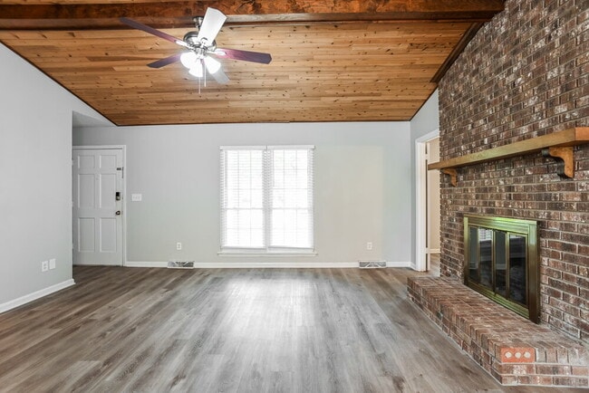 Building Photo - 8007 Marcus Ln