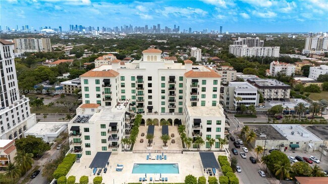 Foto del edificio - 1300 Ponce de Leon Blvd