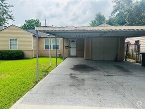 Building Photo - 10406 Cathedral Dr