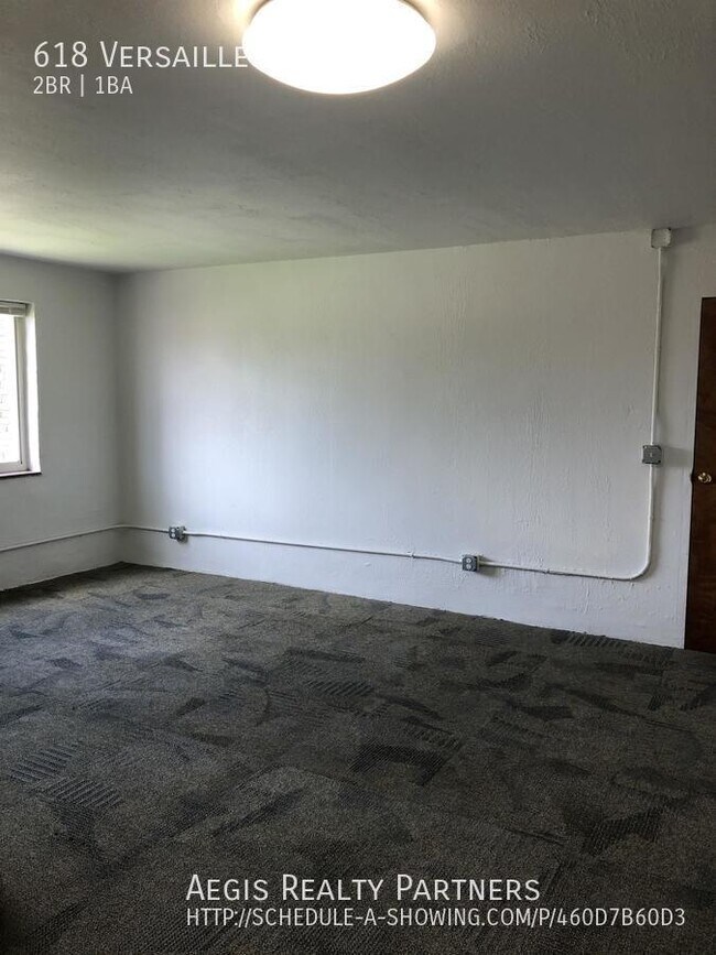 Interior Photo - 618 Versailles Ave