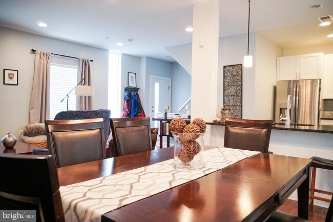 Foto del edificio - 2517 E Cambria St