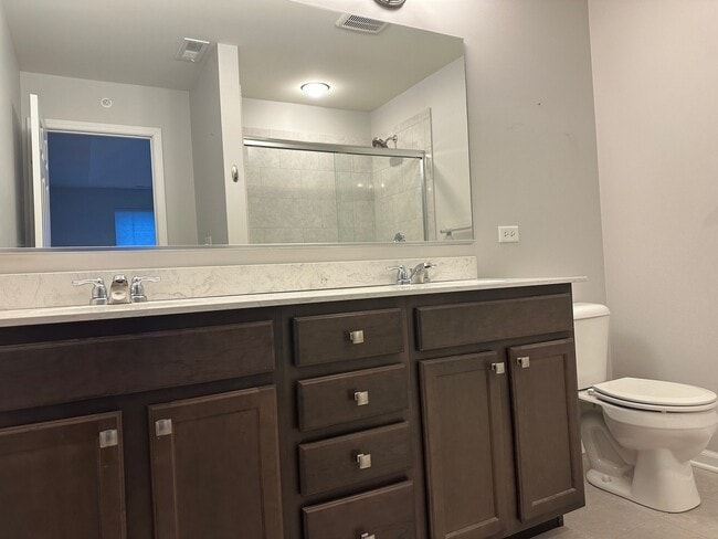 Building Photo - 810 Paisley Ct