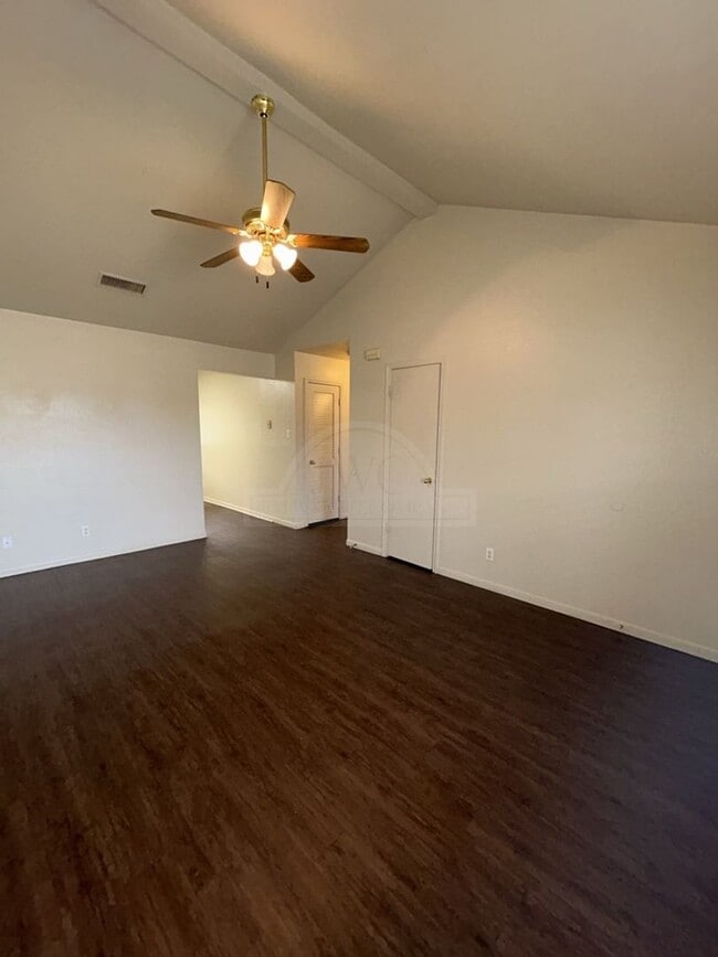 Foto del edificio - 2005 Windward Dr