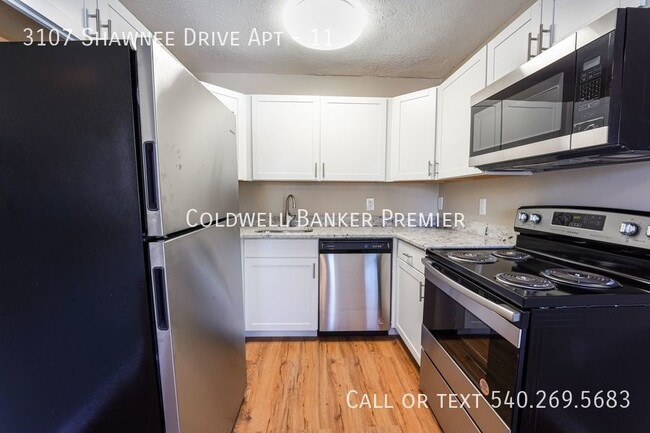 Building Photo - 3107 Shawnee Dr