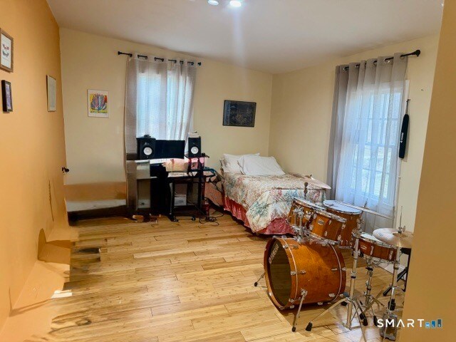 Foto del edificio - 24 N Calvin Rd