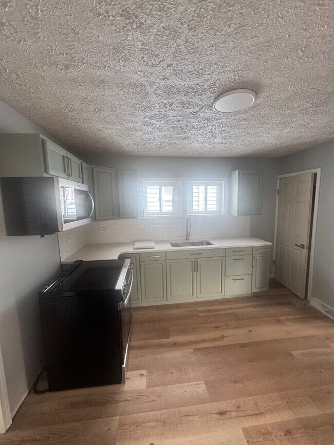 Foto del edificio - 414 Grant Ave