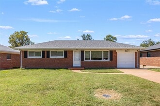 Building Photo - 8623 Villa Crest Dr
