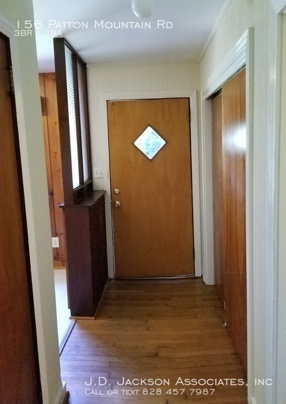 Foto del edificio - 156 Patton Mountain Rd