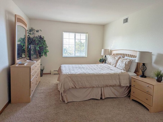 Foto del edificio - N34W23806 Grace Ave